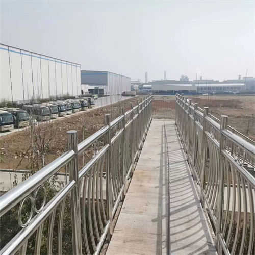 不锈钢复合管护栏好处		桥梁护栏		批发价格随心所欲定制