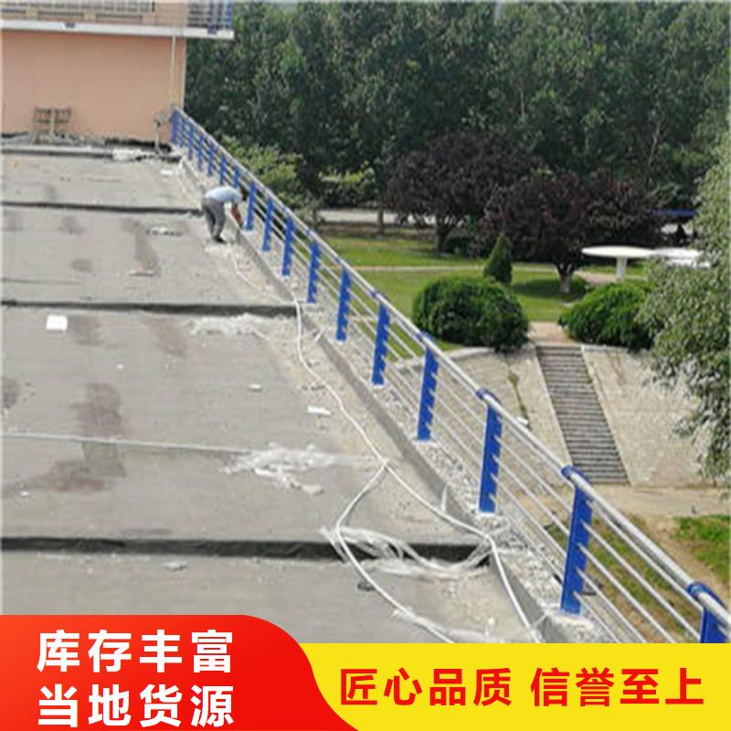 厂家定制波形护栏多少钱一米	品质保证实力见证