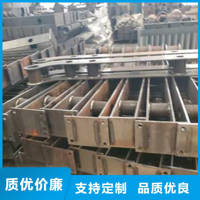 定做不锈钢复合管防撞护栏的销售厂家现货直供