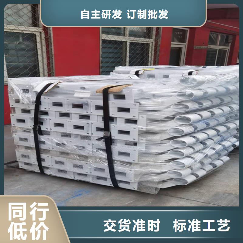 桥梁防撞护栏伸缩缝处图片伸来电咨询厂家大量现货