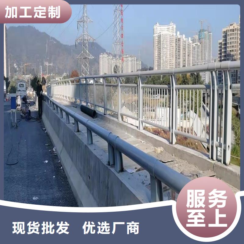 选购防撞钢板立柱找亿邦金属制造有限公司源厂直接供货