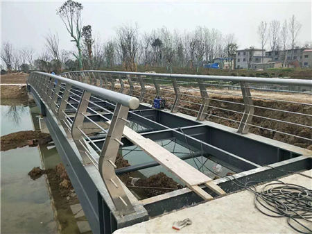 Q355B桥梁防撞护栏精细生产一致好评产品