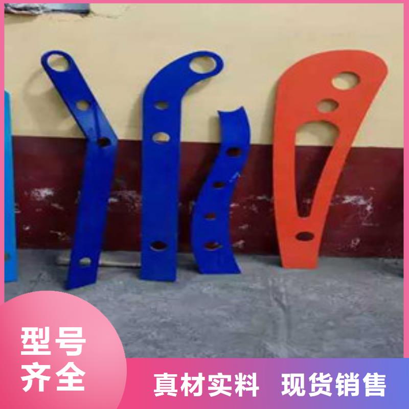 桥梁护栏立柱,桥梁防撞钢板立柱真实拍摄品质可靠厂家案例
