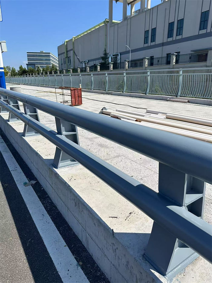 不锈钢河道护栏厂家价格含运费质量优价格低