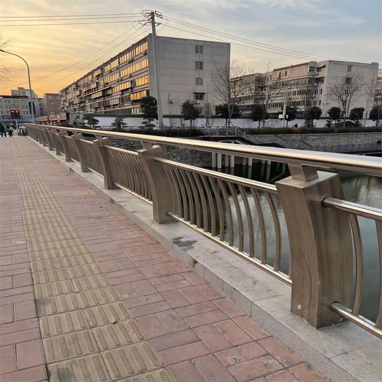 铝合金灯光防撞护栏全国供应