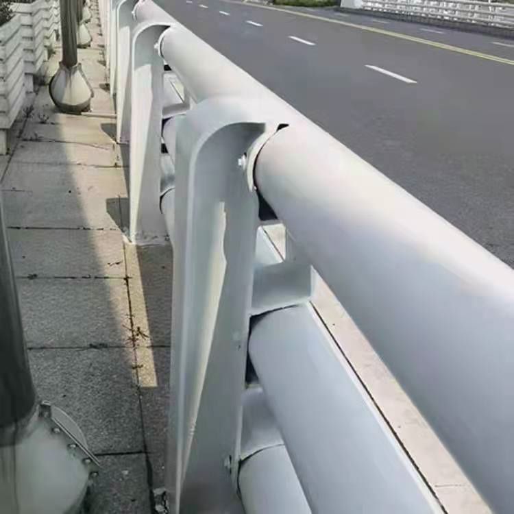  护栏大库存无缺货危机