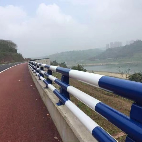 护栏细节之处更加用心