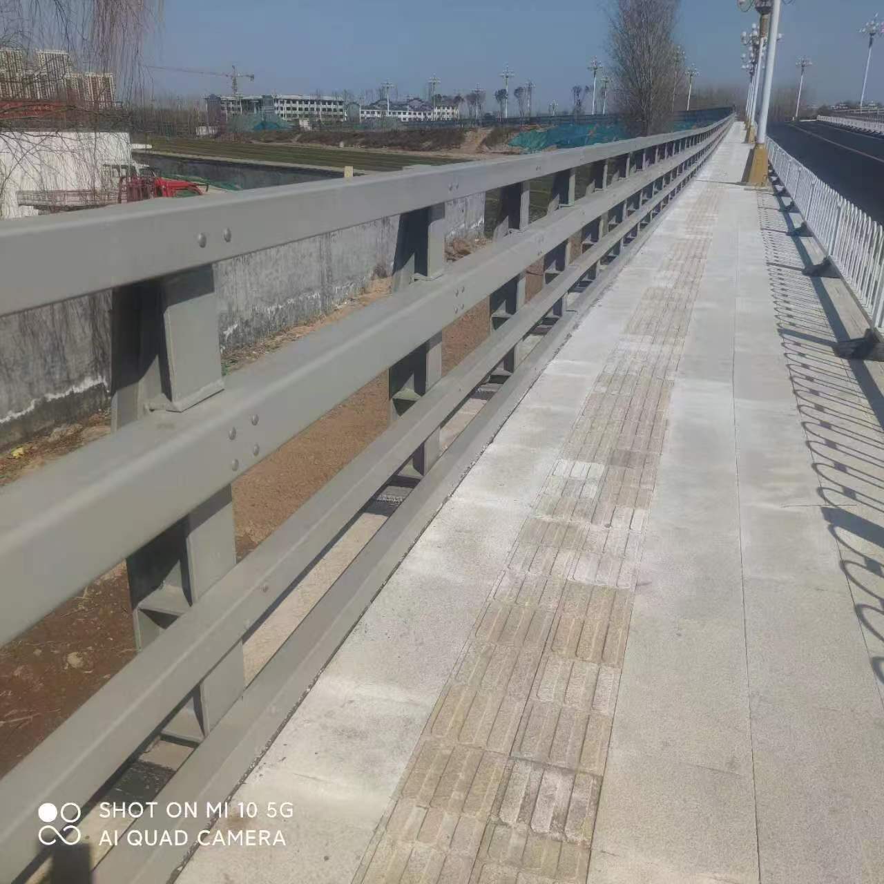 四横梁防撞栏杆全国发货