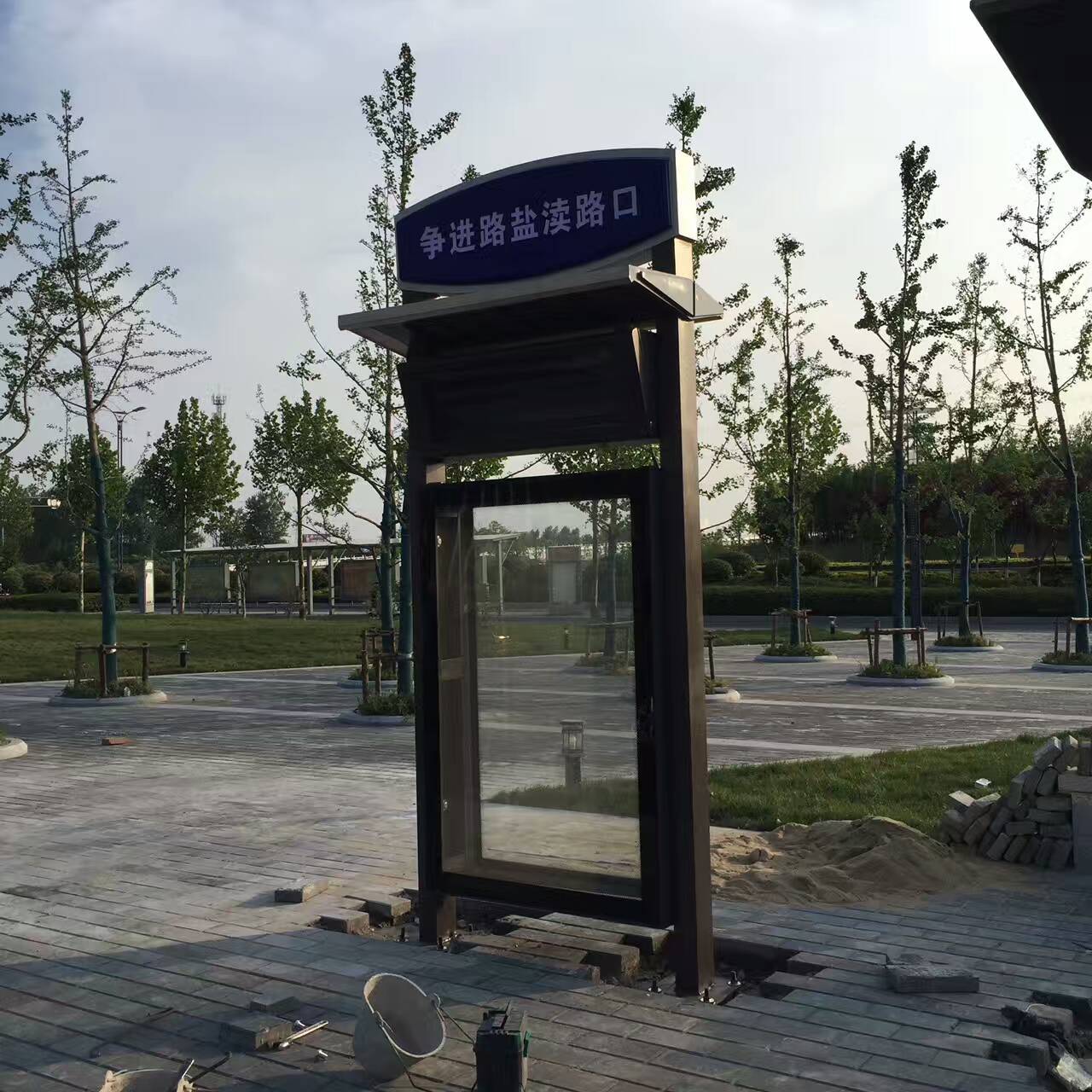 公交站台,户外精神堡垒精心打造