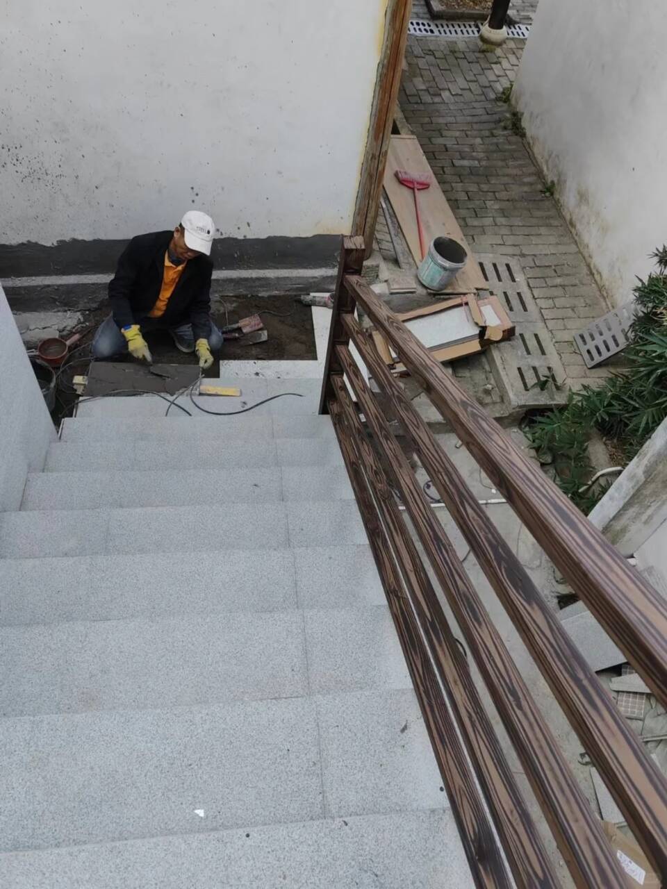 廊架护栏木纹漆，钢结构仿木纹漆，仿古木纹漆厂家施工