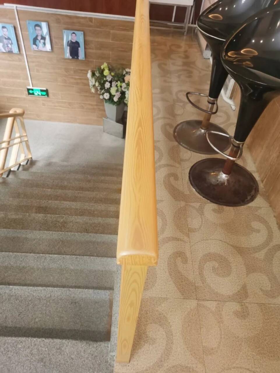 方钢圆管木纹漆施工多少钱