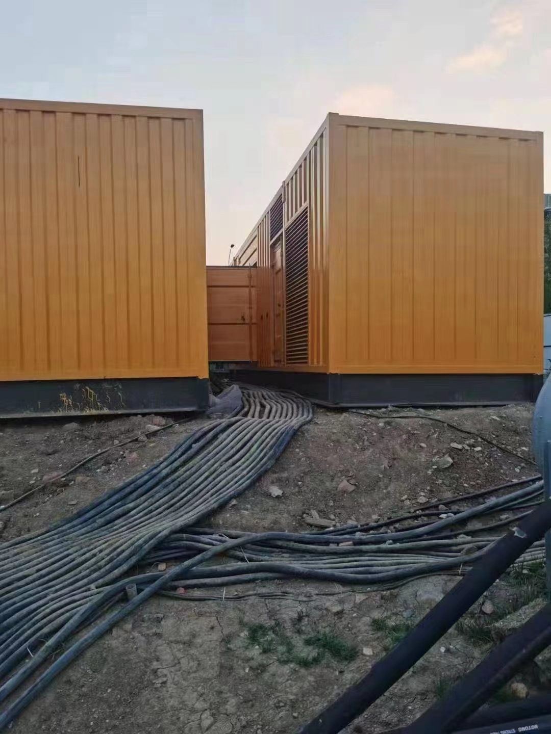 200KW发电机出租租赁400KW发电机电缆线出租UPS电源出租500kw发电机租赁有实力
