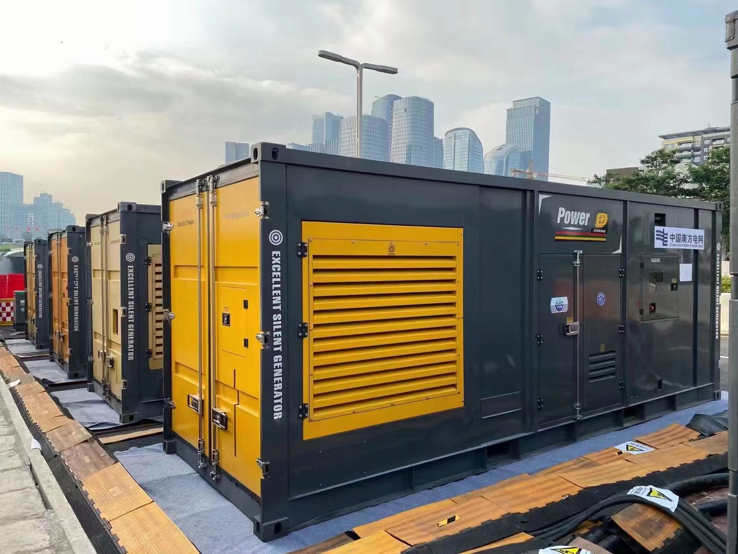 200KW发电机出租租赁400KW发电机电缆线出租UPS电源出租300KW发电机出租欢迎合作