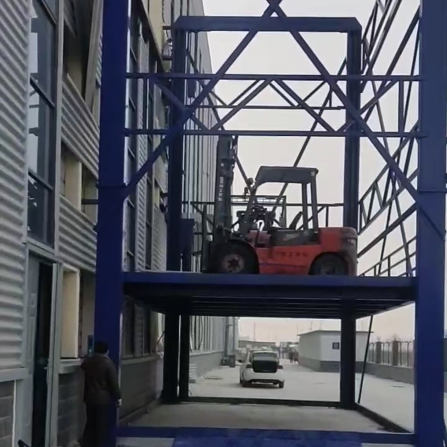 2层货梯
现货物流配货上门