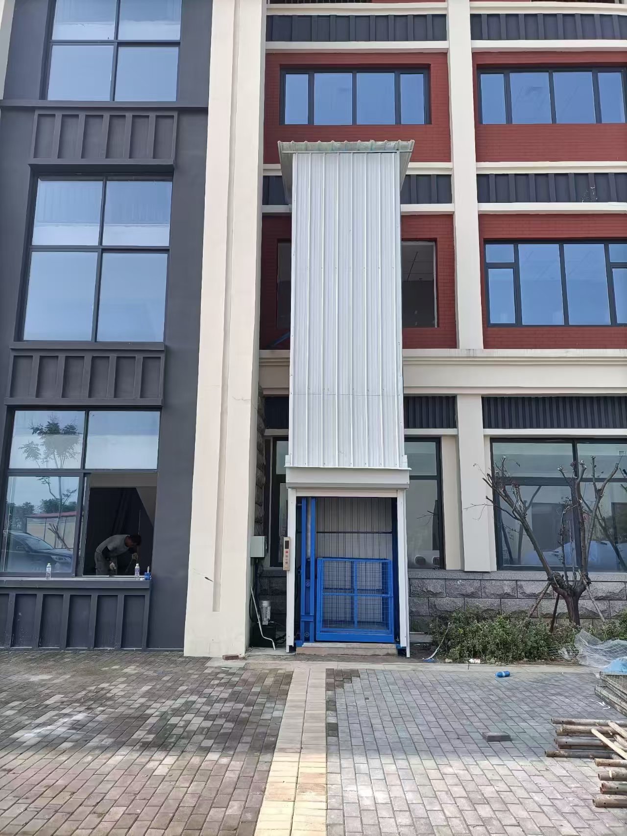 移动剪叉自行升降机厂家