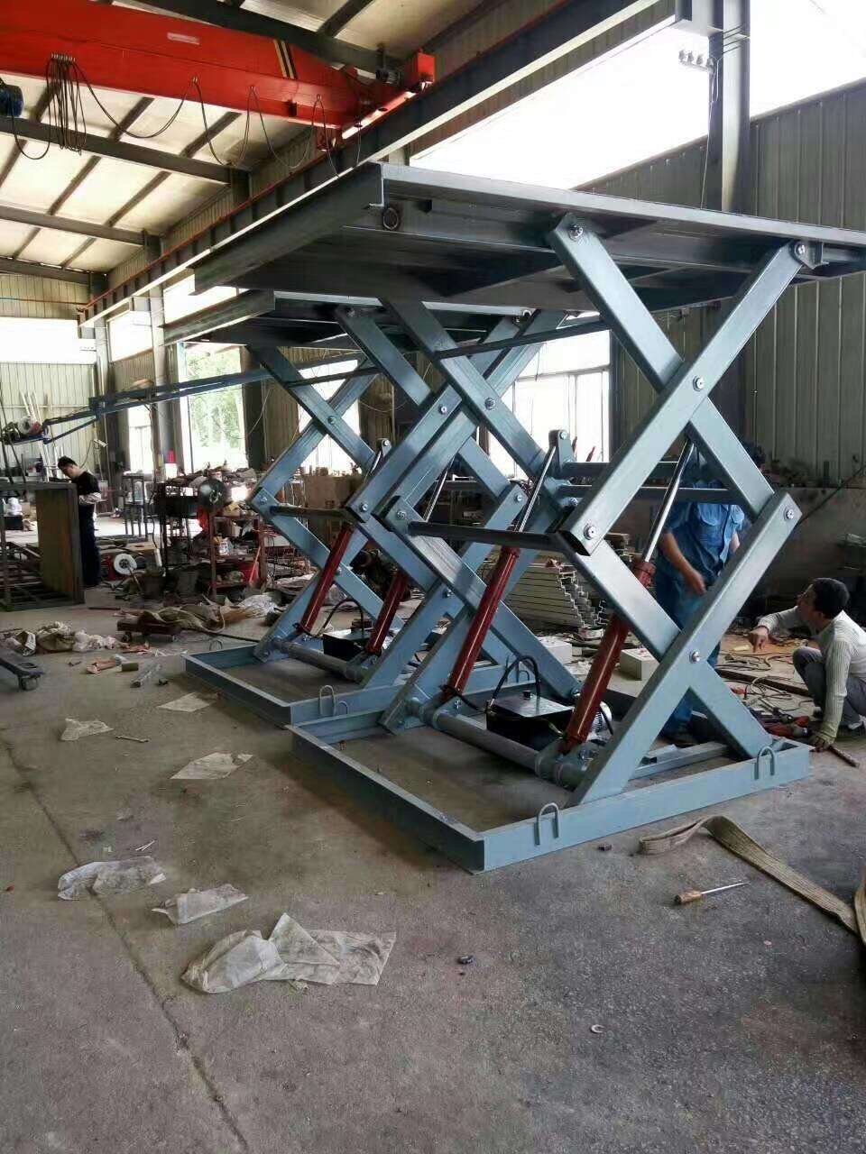 剪叉式可移动升降机团队