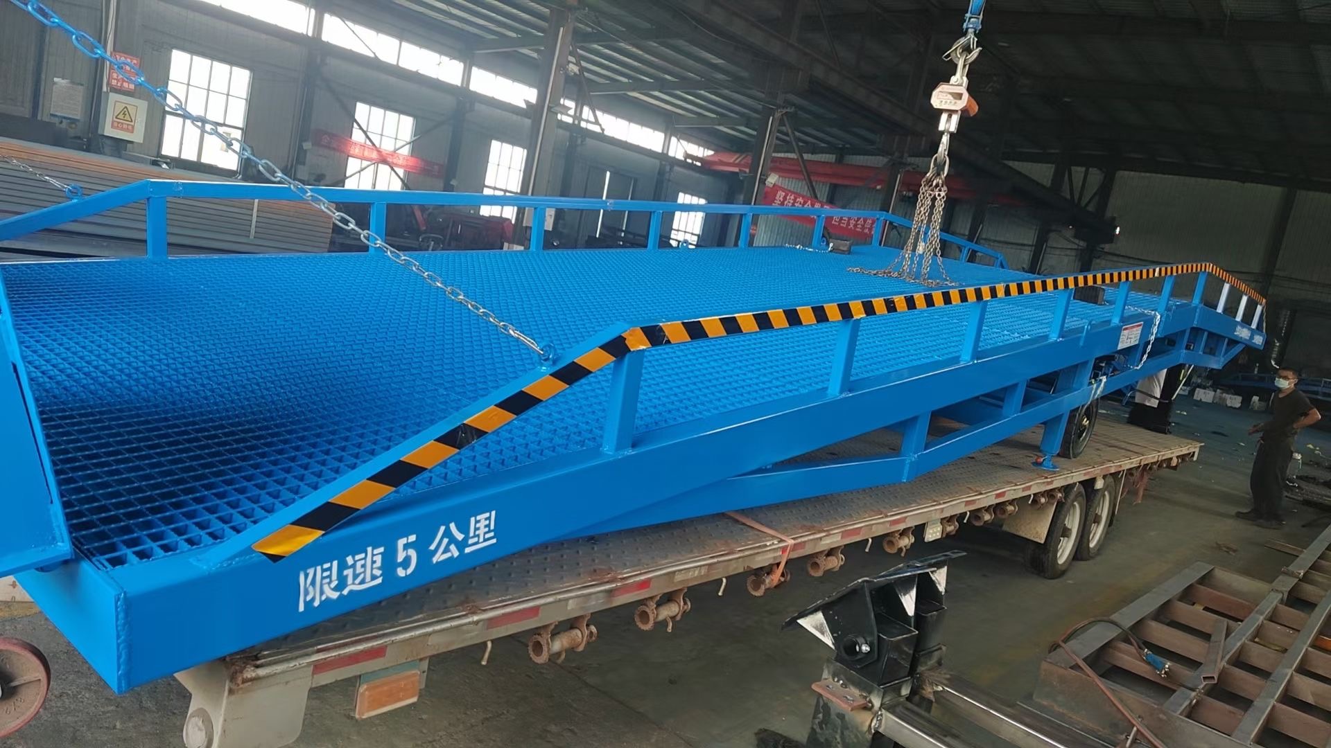液压式登车桥价格供应