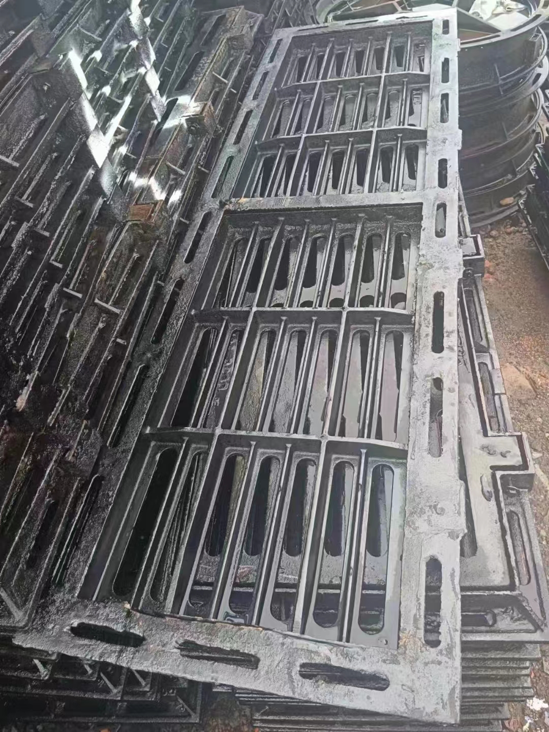 整体式横截沟盖板定制建通铸造厂家放心购